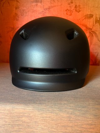 Casco patinete/bicicleta LIVALL negro