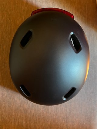 Casco patinete/bicicleta LIVALL negro