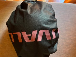 Casco patinete/bicicleta LIVALL negro