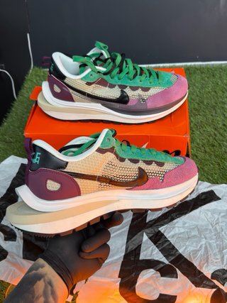 Nike Sacai Verde Púrpura
