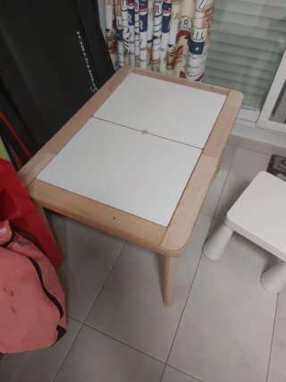 Mesa sensorial IKEA FLISAT madera natural