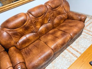 Conjunto Sofá y Sillón de piel Marrón