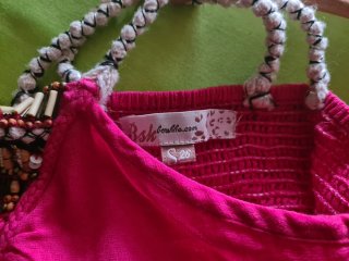 Blusa sin mangas con detalles bordados