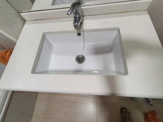 Mueble de baño madera y cristal