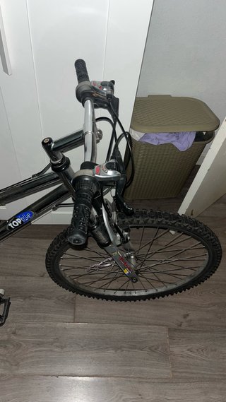 Bicicleta Top Bike con suspensión delantera