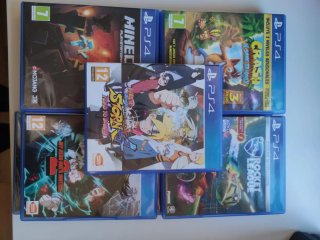 PS4 Slim Negra + 10 Juegos PS4