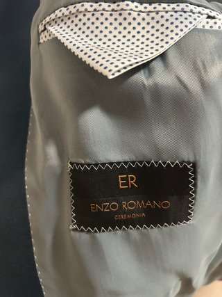 Traje de novio azul y gris