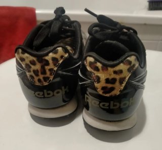 Zapatos Reebok Negros Charol Animal Print