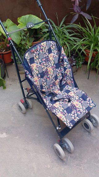 Silla de paseo bebé estampado floral