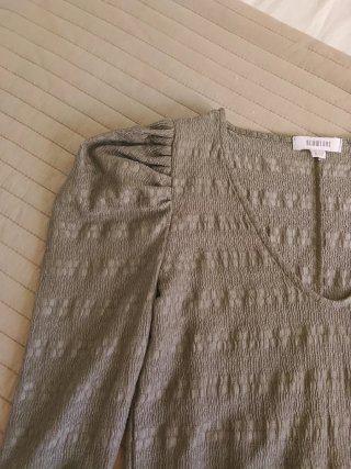 Camiseta SEOULEVE manga larga verde oliva