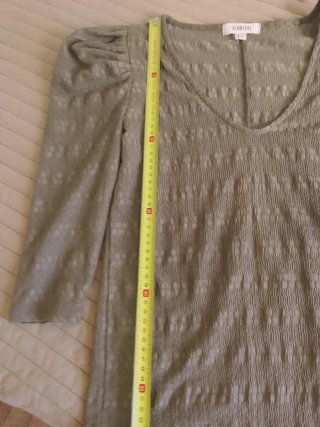 Camiseta SEOULEVE manga larga verde oliva
