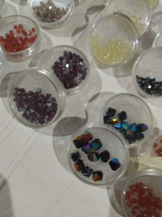 30 Caixas Cristais Swarovski