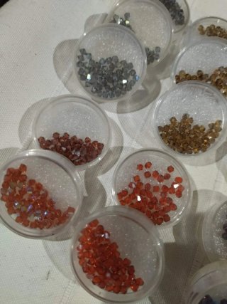 30 Caixas Cristais Swarovski