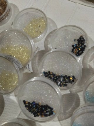 30 Caixas Cristais Swarovski