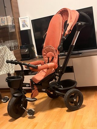 Triciclo infantil color coral