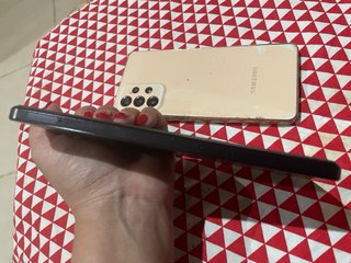 NEGOCIABL 2 móviles Samsung y Realme negros/dorado