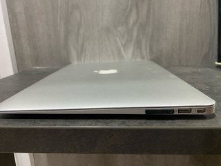 MacBook Air Apple Plata con fallo pantalla