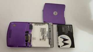Motorola RAZR V3 viola