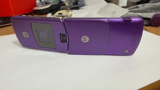 Motorola RAZR V3 viola