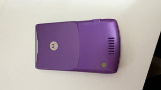 Motorola RAZR V3 viola