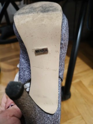 Zapatos de fiesta plateados