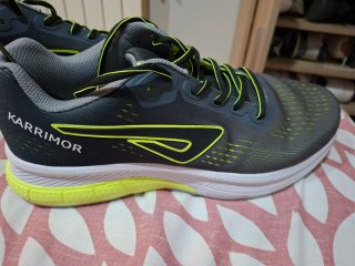 Zapatillas Karrimor grises y amarillas