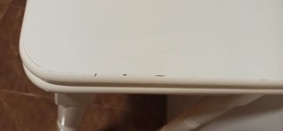 Mesa de cocina de madera blanca