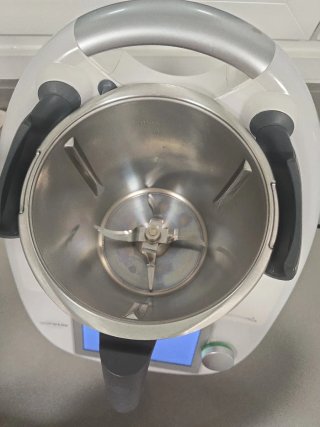Thermomix TM6 Seminueva + Accesorios + bolsa.