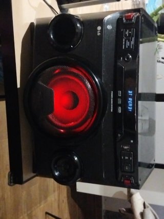 Altavoz LG Negro/Rojo Multifunción