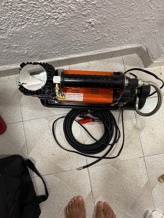 Compresor VEVOR 12V con manómetro