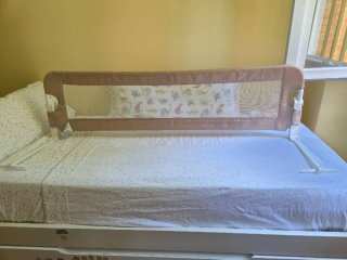 Barrera protectora para cama infantil