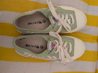 Zapatillas Feiyue verdes y beige