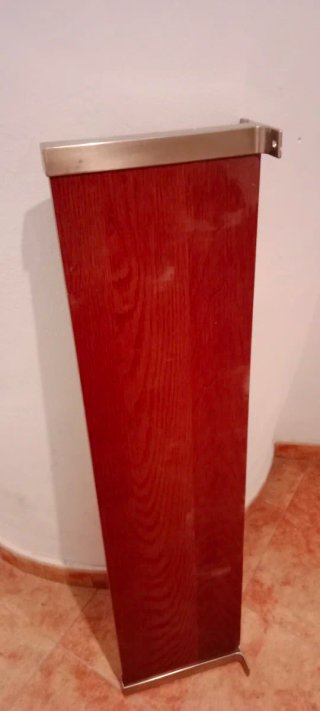 2 Baldas de madera y metal