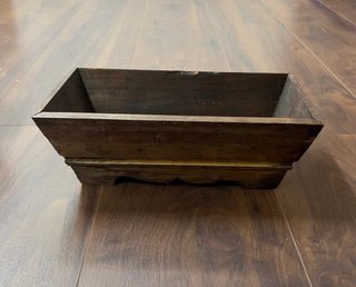 Macetero de madera rústico