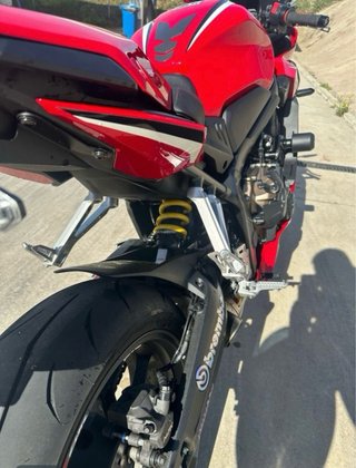 Honda CBR650R Roja