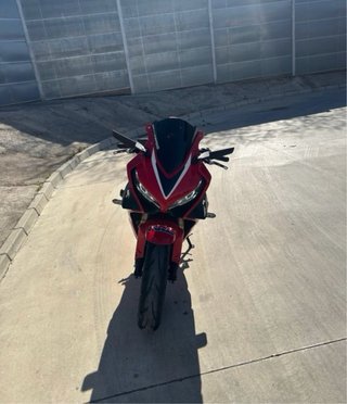 Honda CBR650R Roja