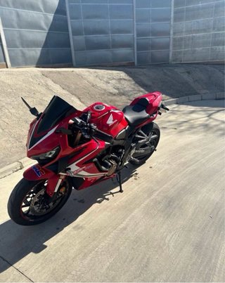 Honda CBR650R Roja
