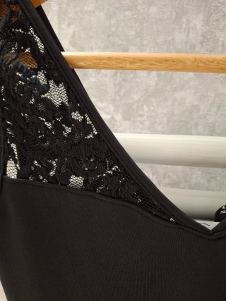 Vestido negro con encaje talla XS