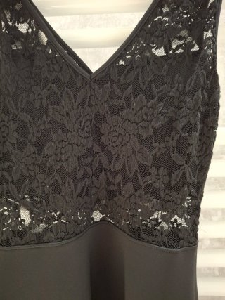 Vestido negro con encaje talla XS