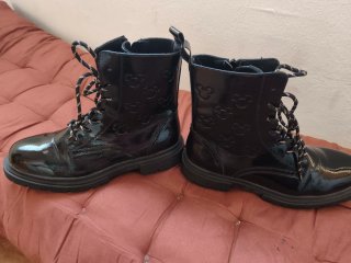 Botas Negras Charol Mickey