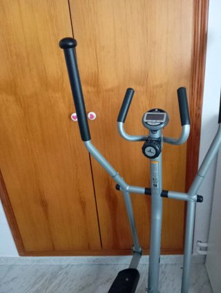Bicicleta Elíptica VE120. Precio negociable