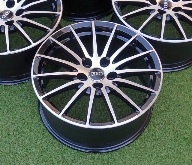 Llantas Originales Audi 17" - Impolutas