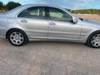 Mercedes-Benz Clase C 2005