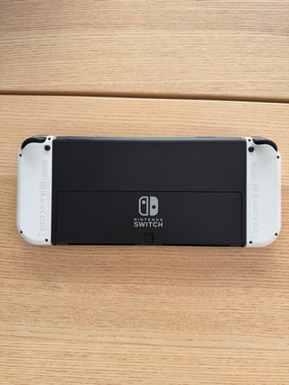 Nintendo Switch OLED Bianca + EA Sports FC 25