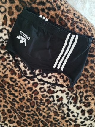 Top Adidas Negro Talla M