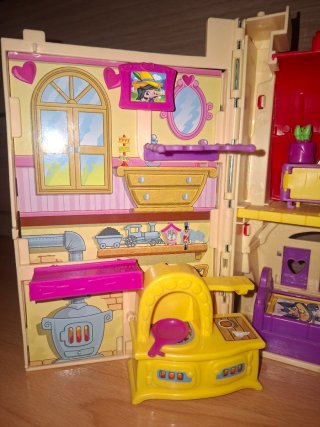 Casa Cuentos Pin y Pon