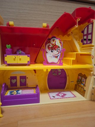 Casa Cuentos Pin y Pon