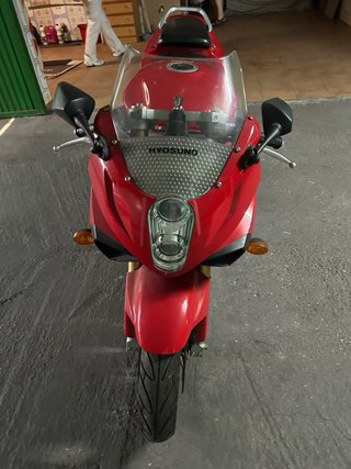 Hyosung GT 250R Roja - Moto Deportiva