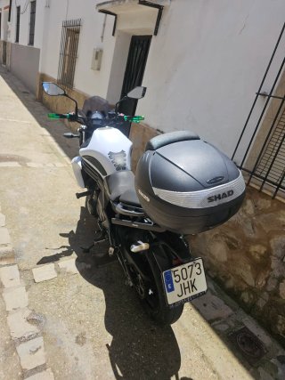 Kawasaki ER 6N 650cc A2 limitada en papeles.
