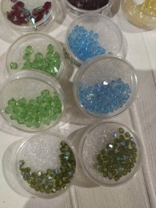 30 Caixas Cristais Swarovski